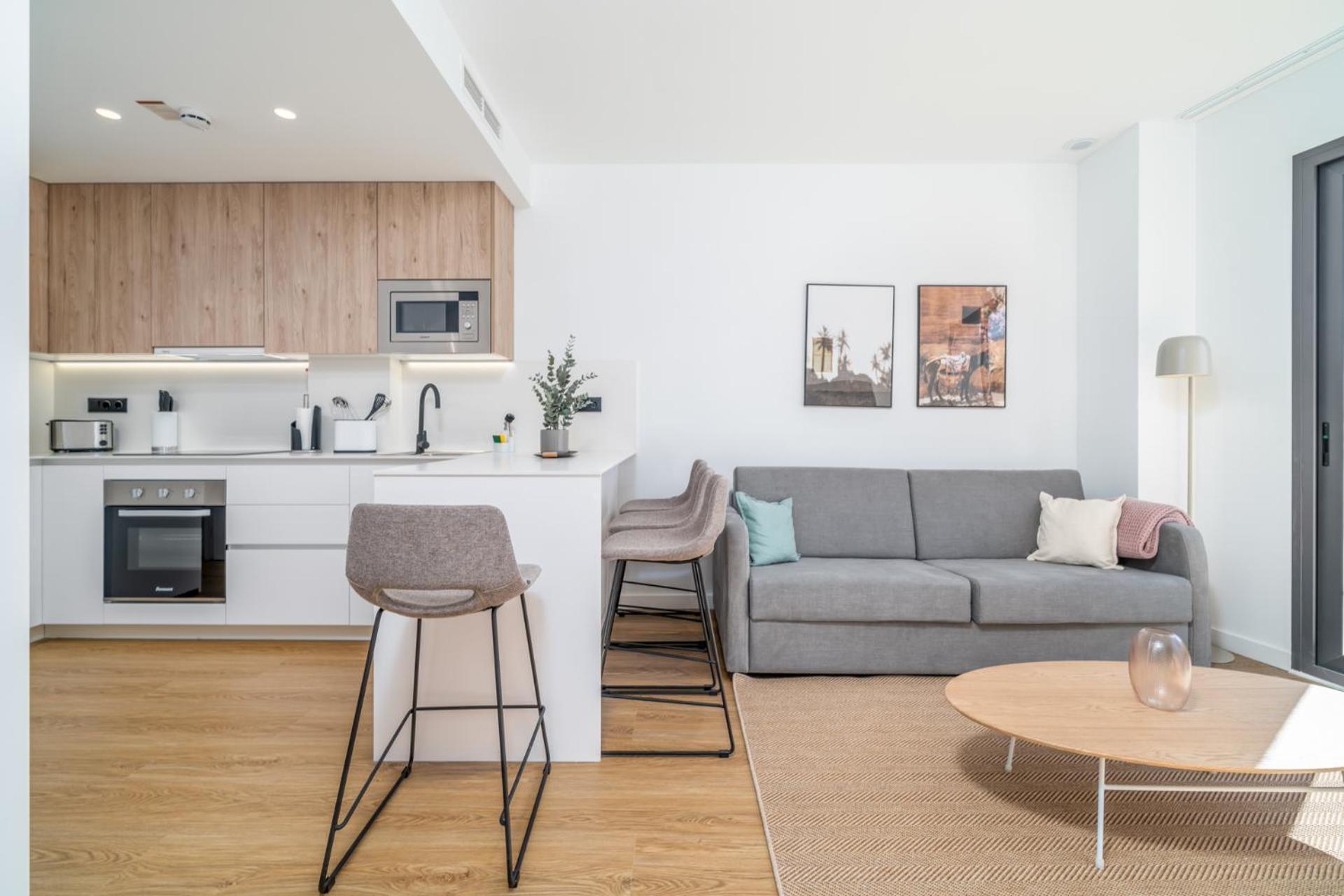 Limehome Barcelona Placa Pirineus L'Hospitalet de Llobregat Eksteriør billede